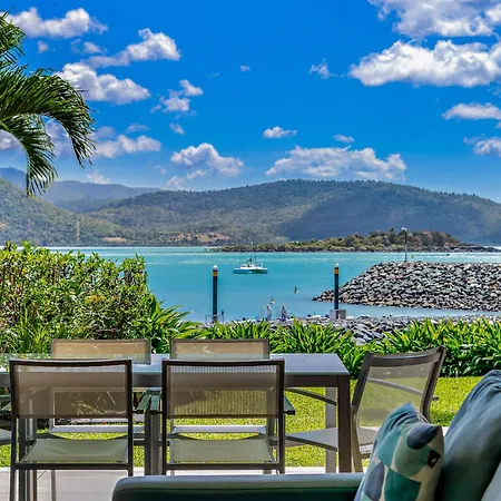 Mirage Whitsundays Aparthotel Airlie Beach Exterior photo